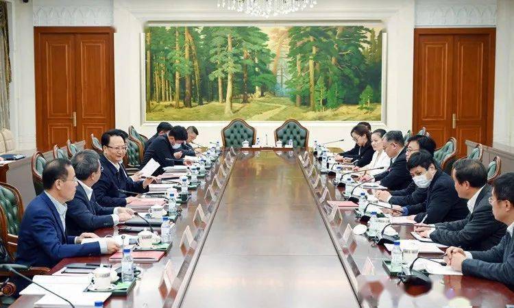 景俊海与中星微电子集团创建人邓中翰举行会谈